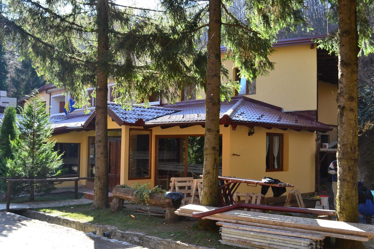 Motel Stovrela Cazin Exteriör bild